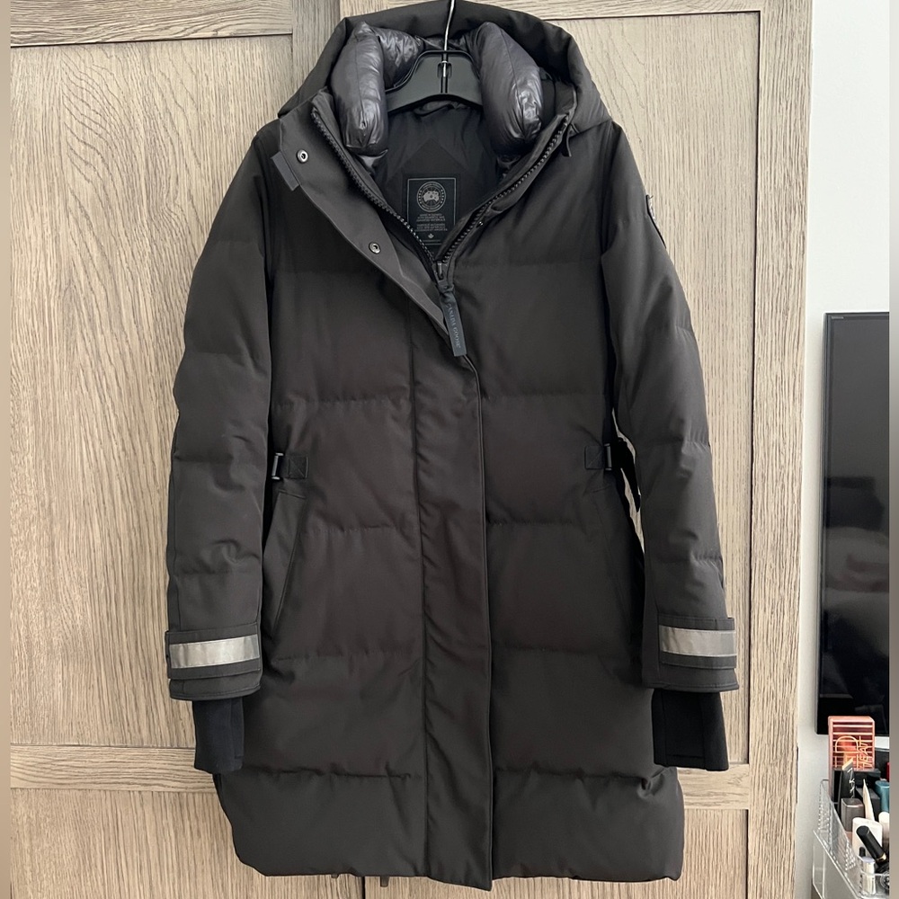 CANADA GOOSE DOWN COAT - Picture 7 of 13